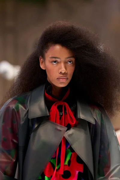 Look 1